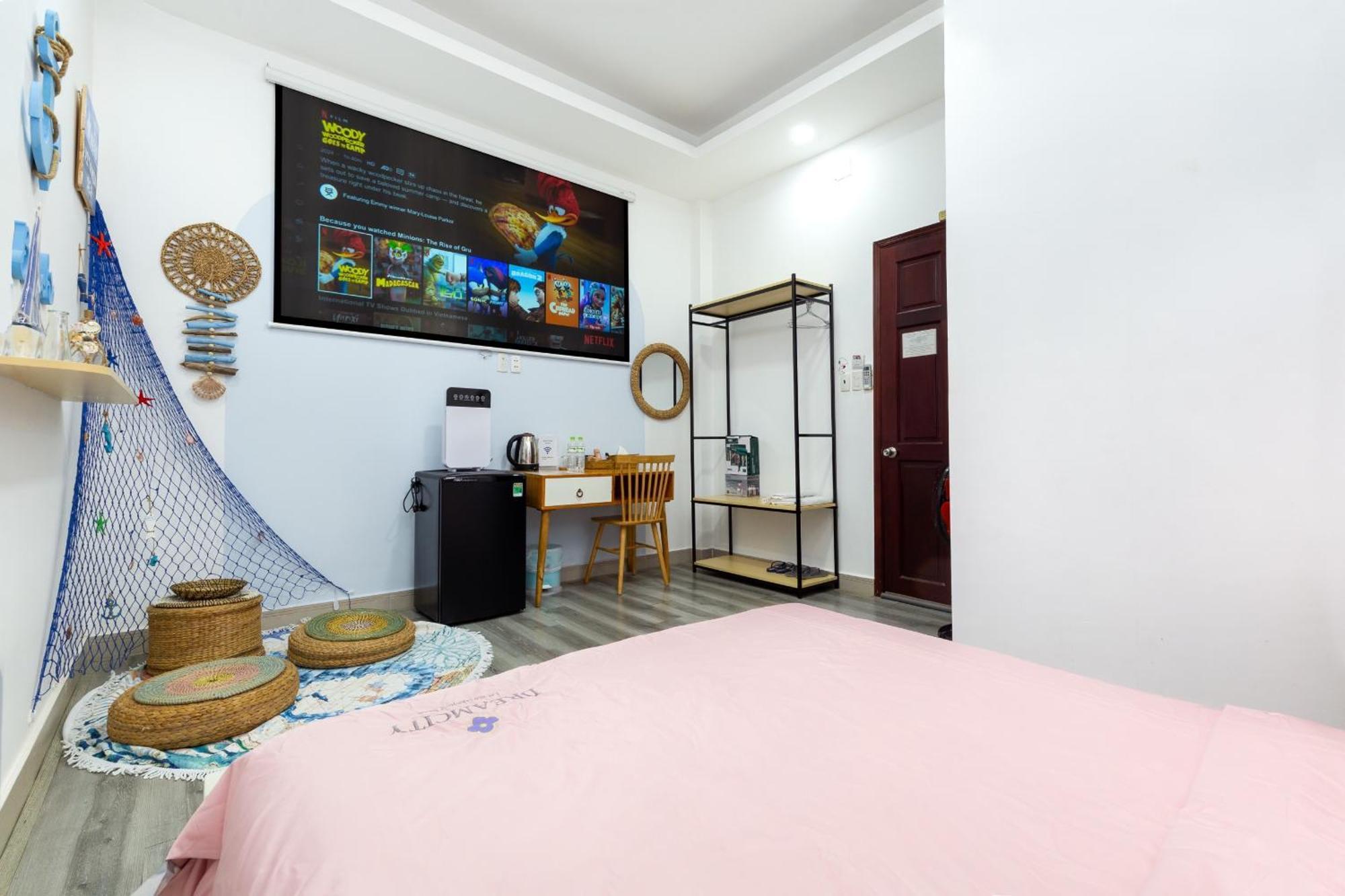 Homestay Sweet Homes - Netflix & Walkin To Bui Vien *