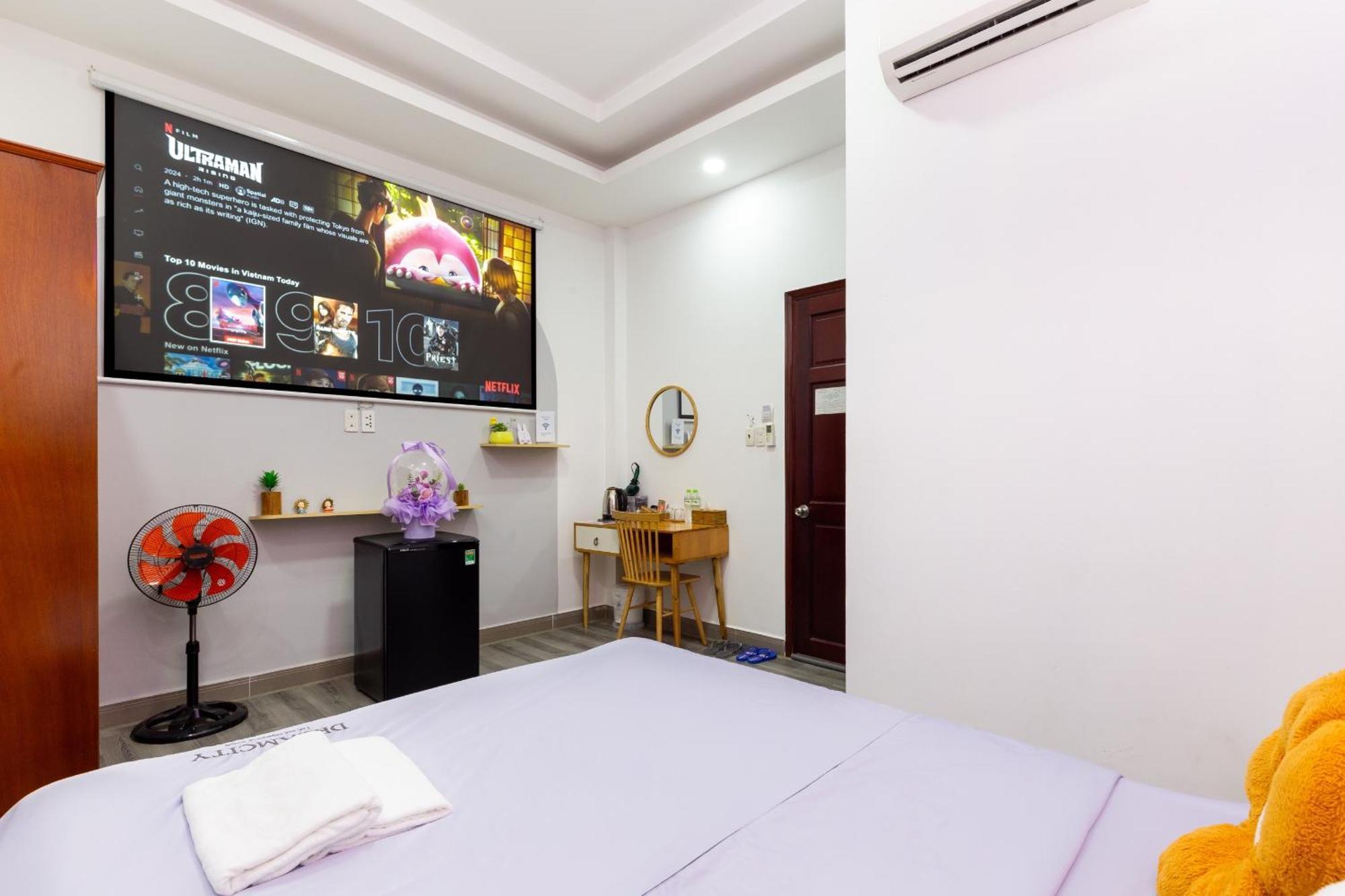 Sweet Homes - Netflix & Walkin To Bui Vien Homestay Ho Chi Minh City